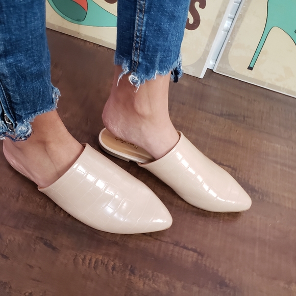 Price firm!/The Marcy// nude croc print mule flat - Picture 5 of 6
